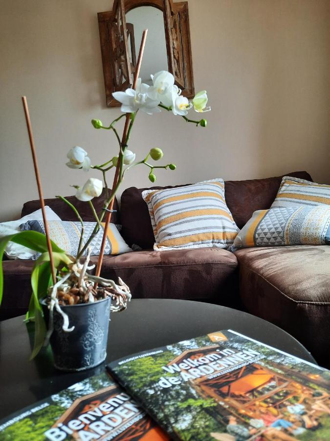 Aux Saveurs D'Enneille Bed & Breakfast Дюрби Екстериор снимка