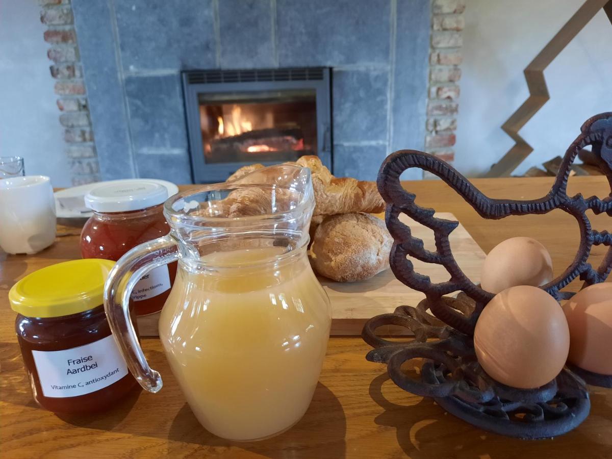 Aux Saveurs D'Enneille Bed & Breakfast Дюрби Екстериор снимка