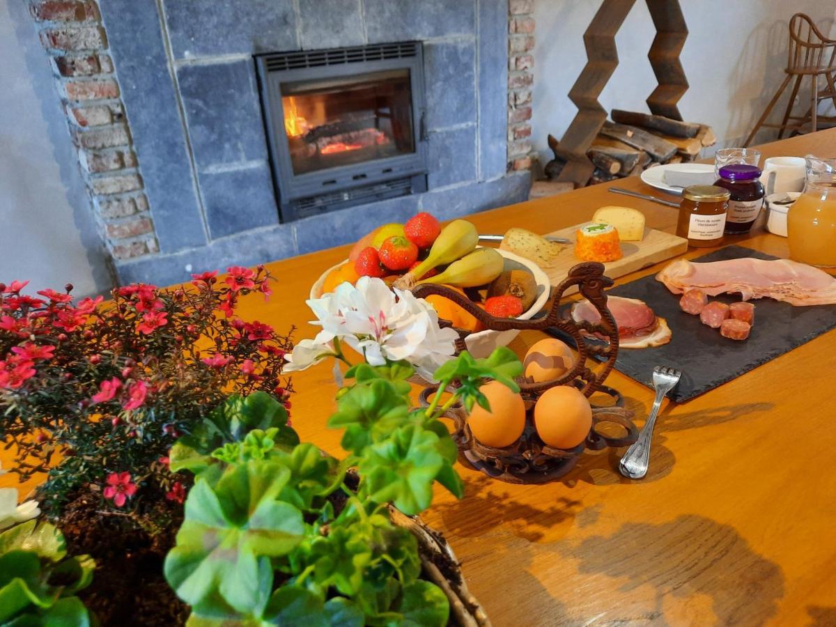 Aux Saveurs D'Enneille Bed & Breakfast Дюрби Екстериор снимка