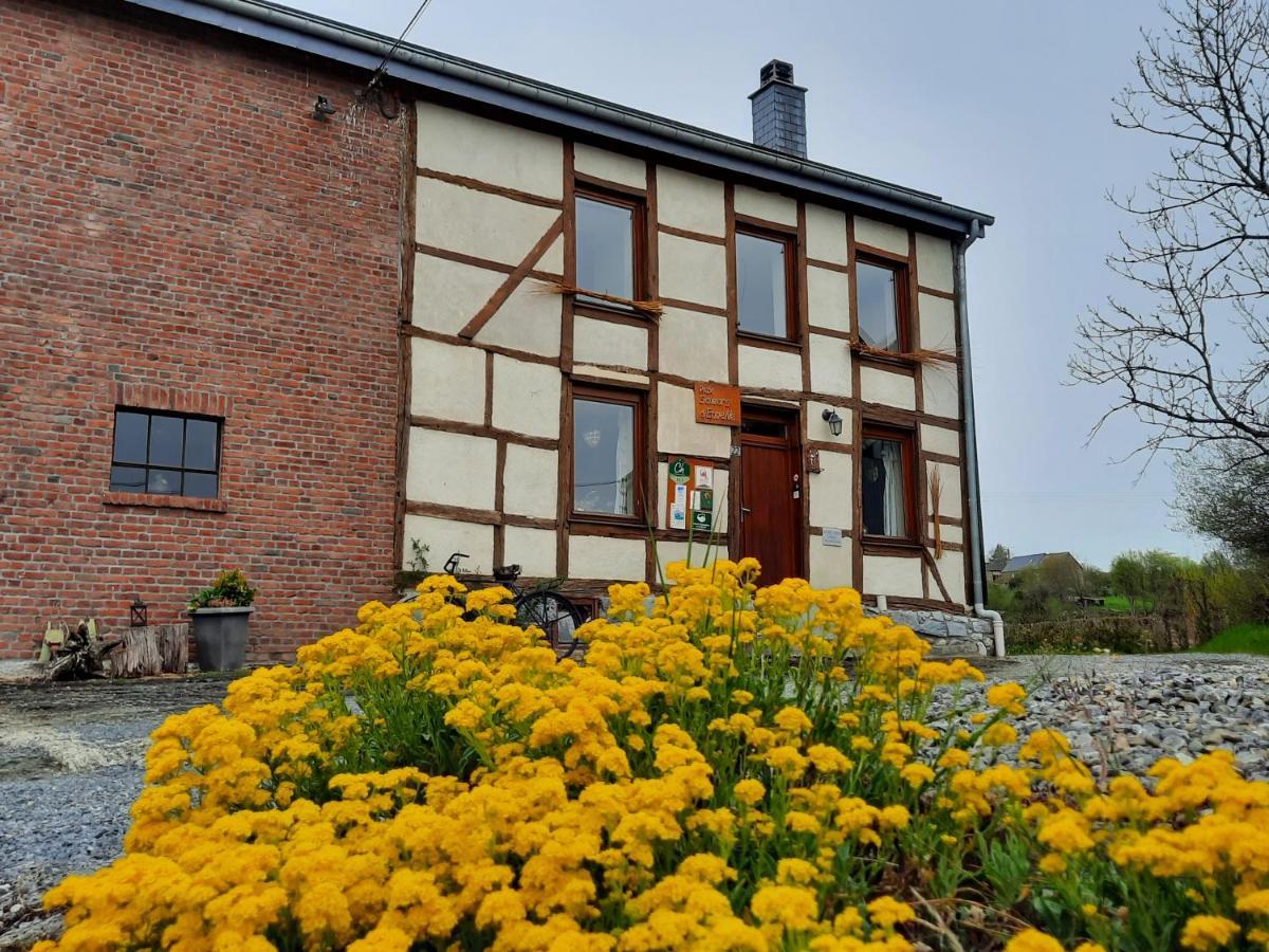 Aux Saveurs D'Enneille Bed & Breakfast Дюрби Екстериор снимка