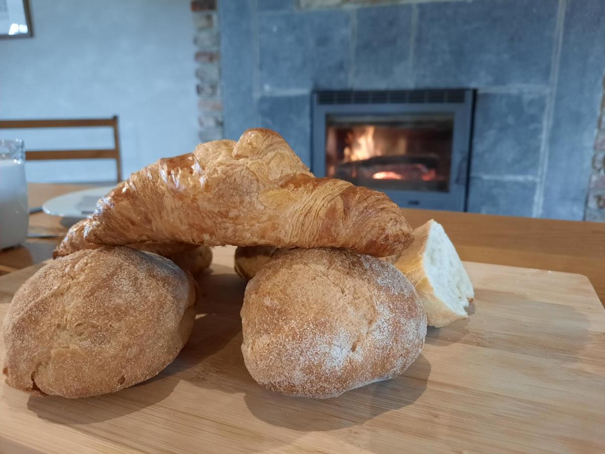Aux Saveurs D'Enneille Bed & Breakfast Дюрби Екстериор снимка