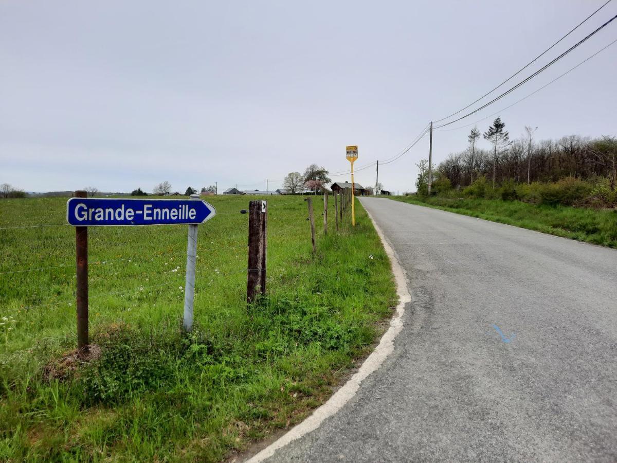 Aux Saveurs D'Enneille Bed & Breakfast Дюрби Екстериор снимка